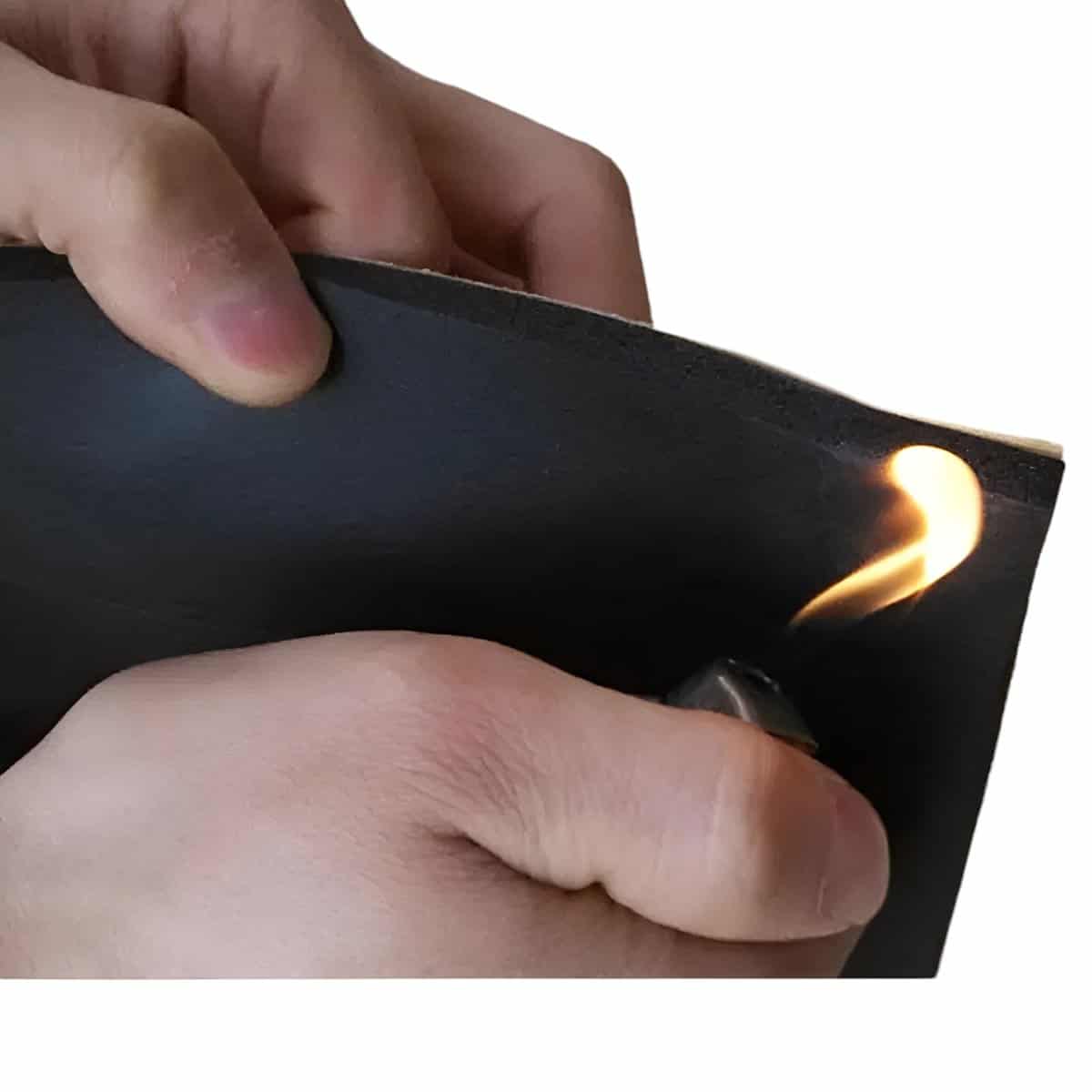 Mousse acoustique ignifuge pour moteur, test de flammabilité.